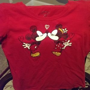 Disney, Micky and Minny Kissing